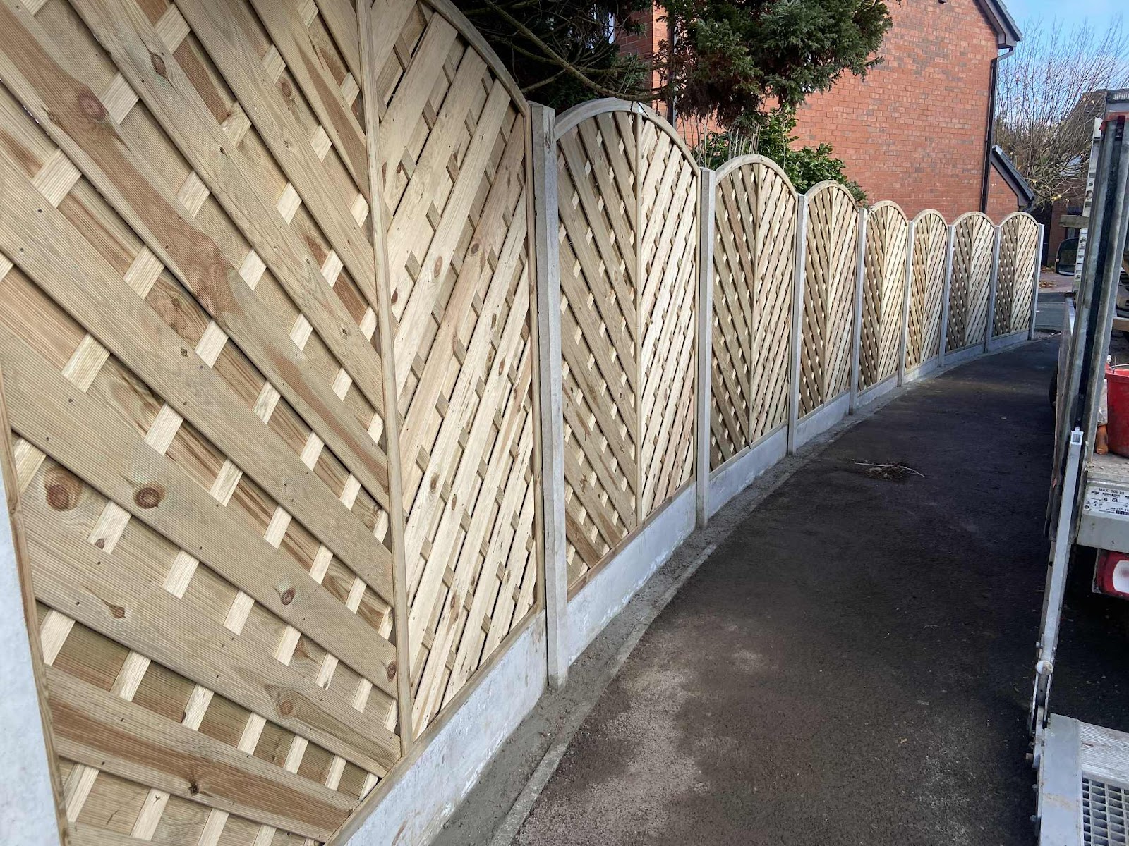 Bespoke garden gate built by K.O Fencing